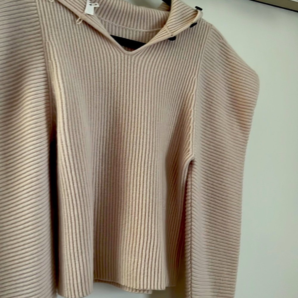 ALC SZ M sweater